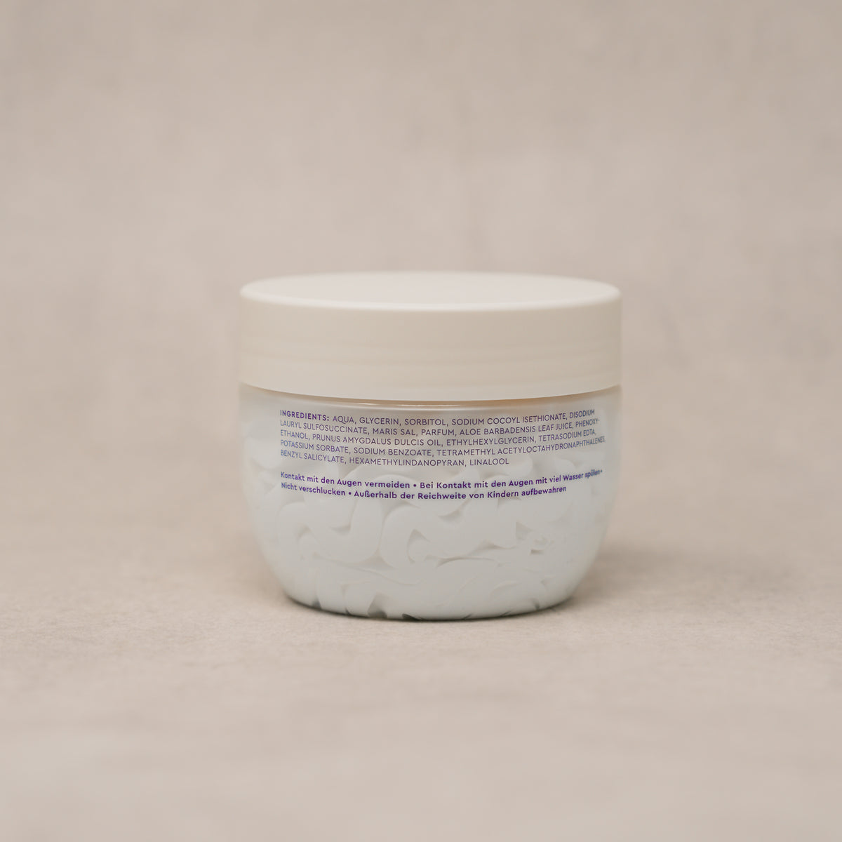 Rückseite der Happy Bliss Shower Mousse von MyWellness mit Inhaltsstoffen und Hinweisen
