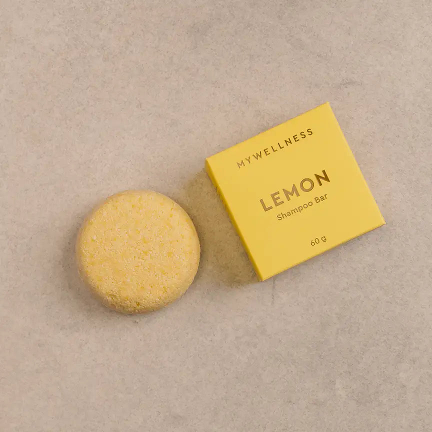 MyWellness Shampoo Bar Lemon neben Verpackung – festes Shampoo für natürlich gepflegtes und frisches Haar