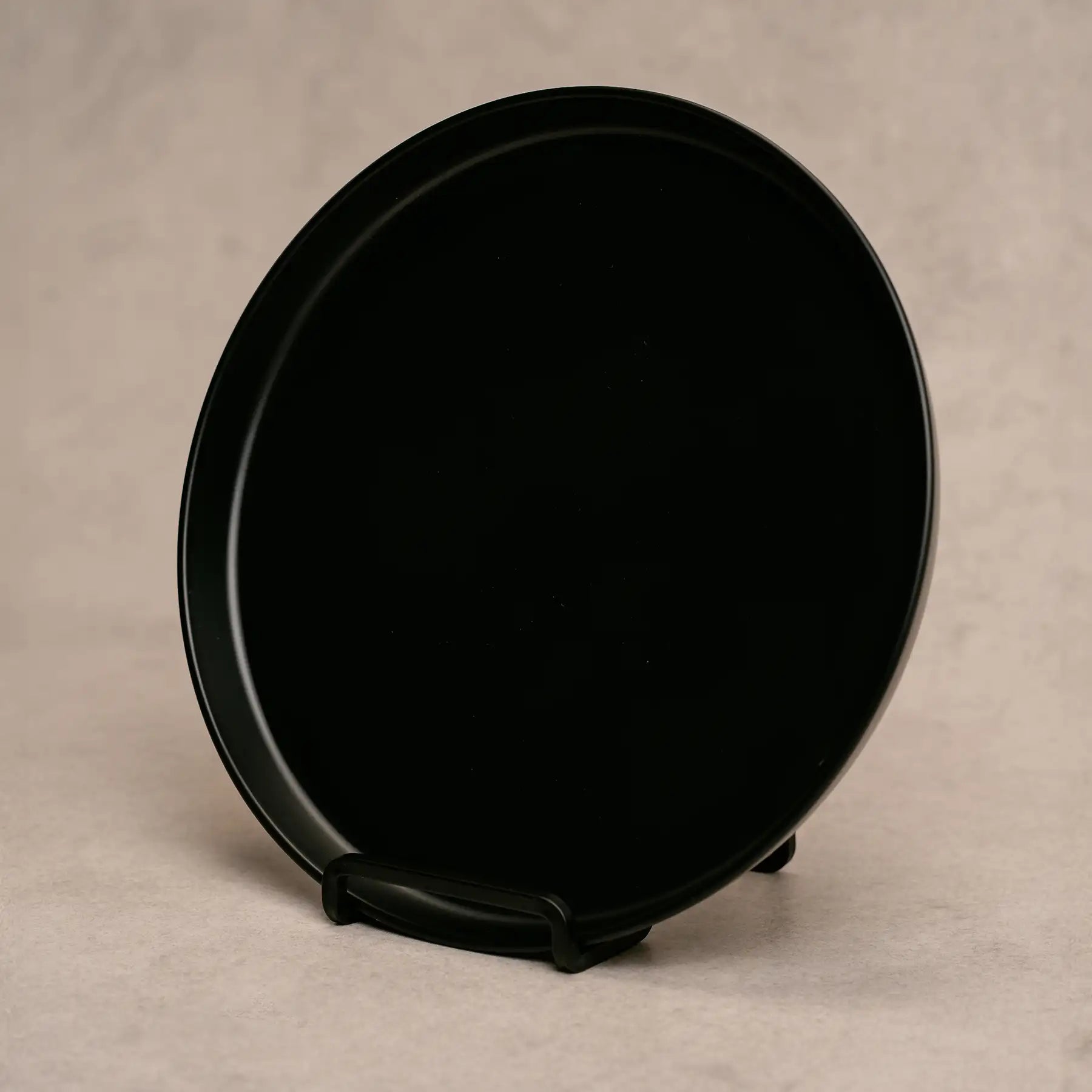 Detailaufnahme des MyWellness Speisetellers – glatte, matte Oberfläche aus hochwertigem Melamin